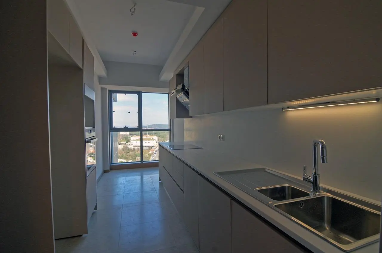 Fitted kitchen